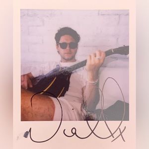 (1) Niall Horan “The Show” SIGNED art card and CD